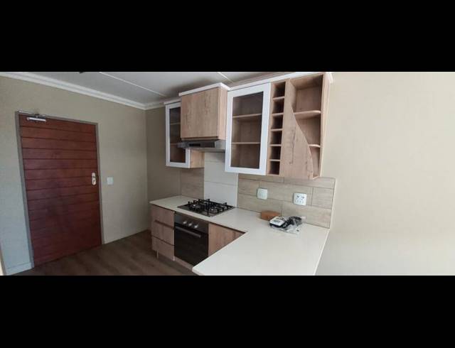 2 BEDROOM APARTMENT FOR SALE IN ROODEPLAAT DAM